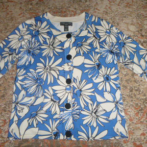 cable & gauge floral sweater with 3/4 sleeves